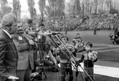 Delegacja Solidarnosci na stadionie klubu Hutnik na...