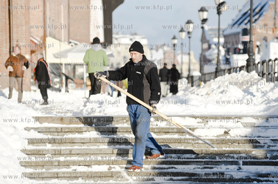 Grudniowy atak zimy na ulice Gdanska. 09.12.2010 Fot.Michal...