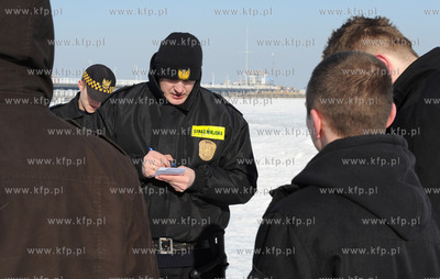 Sopot. Akcja Policji, Strazy Pozarnej i Strazy Miejskiej...