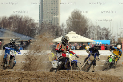 XX Final WOSP w Gdyni. Zawody Motocrossowe na Plazy...