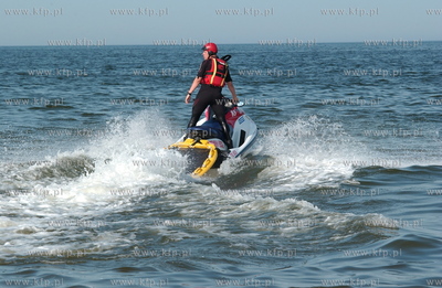 Sopot. Plaza w rejonie Al Mamuszki. WOPR i Straz Pozarna...