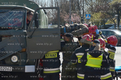Na skrzyzowaniu ulic 10 Lutego i Swietojanskiej w Gdyni...