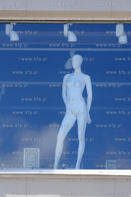 Sobota 25 kwietnia 2020 roku w Sopocie, godziny przedpołudniowe...