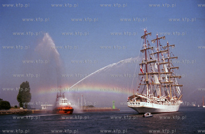 Zlot Żaglowców Sail Gdańsk. Na zdjęciu Dar Młodzieży...