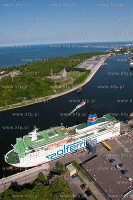 Port Gdańsk z lotu ptaka. 25.05.2009 fot. Kacper Kowalski...