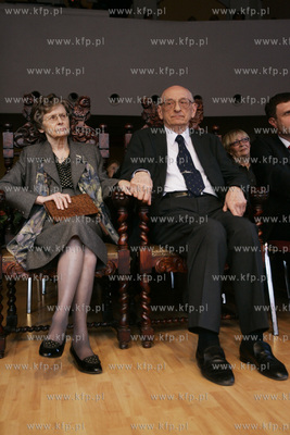 Wladyslaw Baroszewski otrzymal honorowe obywatelstwo...