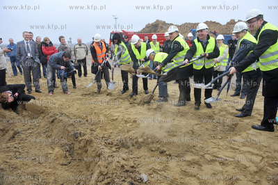 Oficjalne rozpoczecie budowy nowego terminalu, plyty...