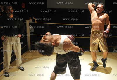 Spektakl Charlie Bokserem w rezyserii Piotra Cieplaka...