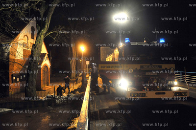 Wezbrane na skutek gwaltownej odwilzy i opadow deszczu...