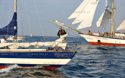 Wielka parada zaglowcow po Zatoce Gdanskiej na zakonczenie...