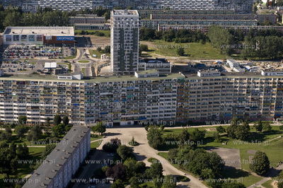 Gdansk Przymorze z lotu ptaka. Dom tzw. falowiec na...