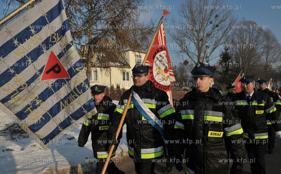 Uroczystosci nadania szkole podstawowej w Niestepowie...