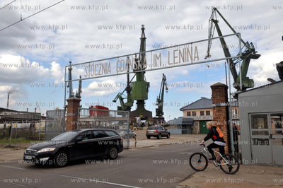 Jana z Kolna w Gdansku. Na bramie nr 3 prowadzacej...