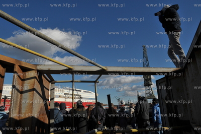 Stocznia Gdansk. Pochylnia B1. Wodowanie promu pasazersko-samochodowego...