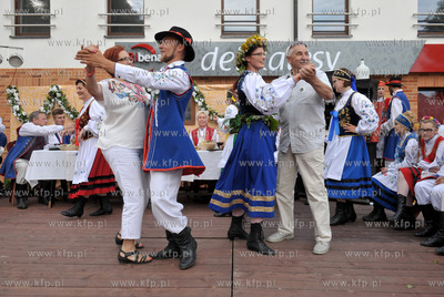Chmielno. Kaszuby. Inscenizacja wesela kaszubskiego...