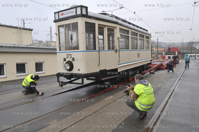 Gdansk - Zajezdnia Tramwajowa Wrzeszcz. Rozladunek...