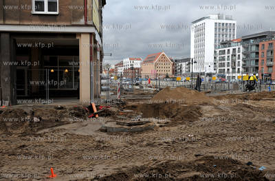 Gdańsk, Wyspa Spichrzów. Remont ul. Stagiewnej. W...