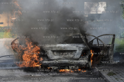 Pożar samochody na Matarnii na skrzyzowaniu ul. Słowackiego...