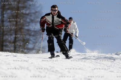 Wieżyca koło Szymbarka. Stok narciarski. 04.03.2012...