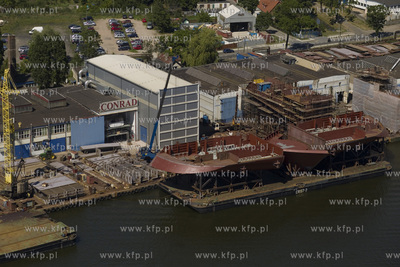 Widok z pylonu mostu im. Jana Pawła II na Martwej...