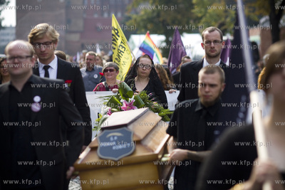 Manifestacja pt. Requiem dla Praw Kobiet.
10.09.2016
fot....