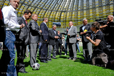 Gdansk. PGE Arena. Uroczyste wreczenie pozwolenia na...