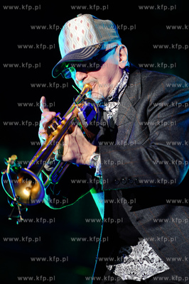 Gdansk. Dziedziniec Polskiej Filharmoni Baltyckiej....