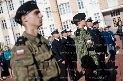 Gdynia. Oksywie. Akademia Marynarki Wojennej. Uroczystosc...