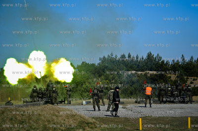 Centralny Poligon Sil Powietrznych w Ustce. Strzelanie...
