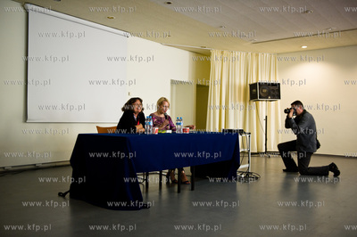 Gdynia. 39 Festiwal Filmowy w Gdyni. Promocja ksiazki...