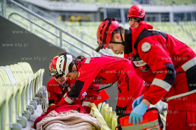 Gdansk. Stadion PGE Arena. Cwiczenia grup ratownikow...