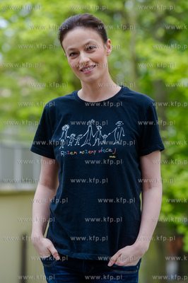 Gdansk.  Magdalena Rozczka odwiedzila dzieci w Klinice...