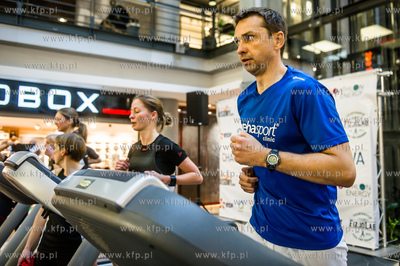 Gdańsk. Centrum Handlowe Manhattan. Charytatywna Bitwa...