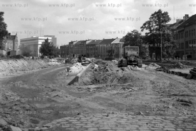 Remont Wałów Jagiellońskich w Gdańsku. Na drugim...