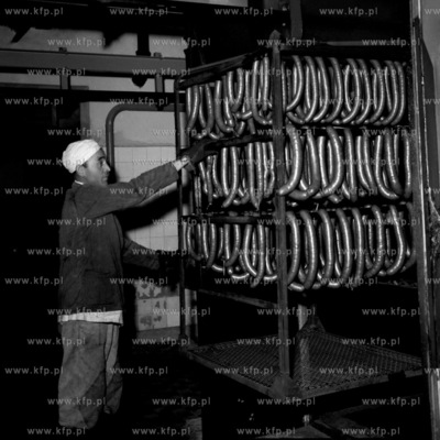 W zakładach mięsnych. ( lata60 )
1969
0005846z
Fot....