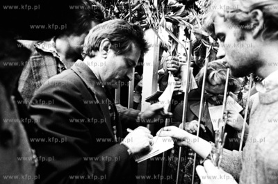 Strajk w Stoczni Gdańskiej im. Lenina Nz. Lech Walesa...