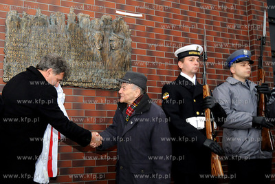 Z inicjatywy Stowarzyszenia Nasz Gdansk na murach Aresztu...