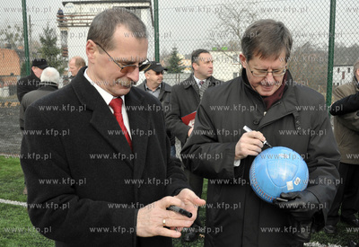 W Pelplinie przy ZSP nr2 otwarto kompleks boisk w ramach...