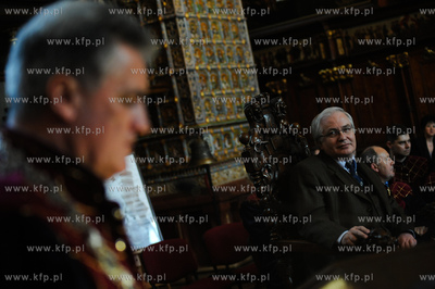 Gdansk. Dwor Artusa. Wreczenie Medali sw. Wojciecha...