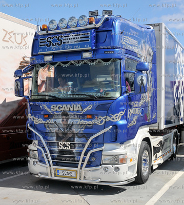 Promem linii FINNLINES przyplynely do gdynskiego portu...