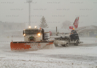 Gdansk, Rebiechowo. Akcja zima w Porcie Lotniczym Gdansk...