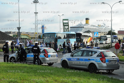 Strajk pracownikow Przedsiebiorstwa Uslug Zeglugowych...