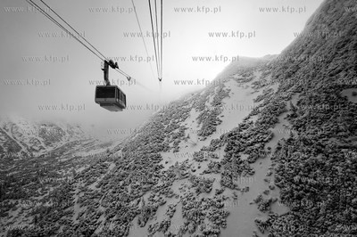 Tatry. NZ. dojazd do Kasprowego kolejka linowa 
21.01.2011
Fot.Jan...