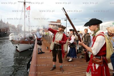 Oficjalne otwarcie nbrzezy Wyspy Spichrzow. 25.07.2014...
