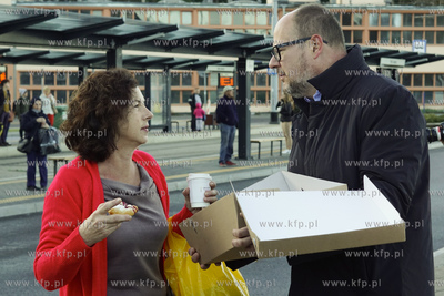 Paweł Adamowicz i kandydaci do rady miasta z komitetu...