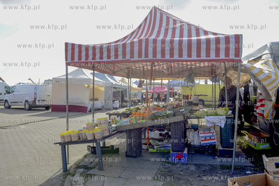 Rumia. Sobota - dzien targowy na rumskim targowisku...