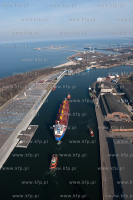 Port Gdańsk z lotu ptaka. 25.05.2009 fot. Kacper Kowalski...
