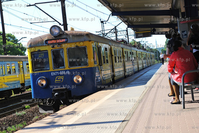 Szybka Kolej Miejska na przystanku Gdansk Zaspa.15.06.2009fot....
