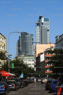 Gdynia, apartamentowiec SEA TOWER nad Basenem Prezydenta...