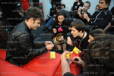 Festiwal MTV, czyli Gdansk Dzwiga Muze. Spotkanie grupy...